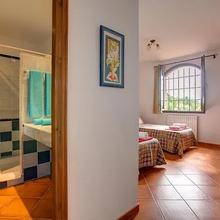 Sleeps 16 Pool Regencós