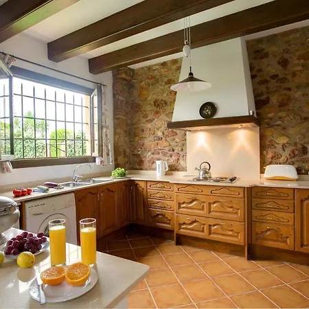 Sleeps 16 Pool