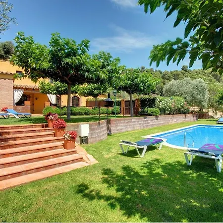Sleeps 16 Pool 别墅